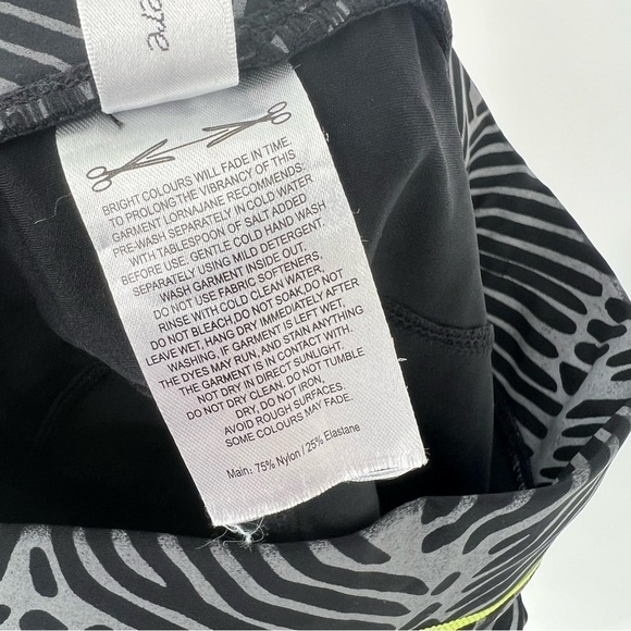 Lorna Jane Reflective Active Leggings Size Small - Picture 9 of 15